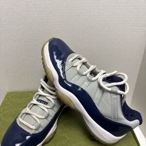 Nike Air Jordan 11 Retro Low Georgetown 2015 Sneakers Shoes Authentic Size 8 US